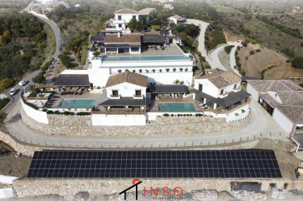 INSO instala una estructura elevada 3V en el Palacio de Cantalobos